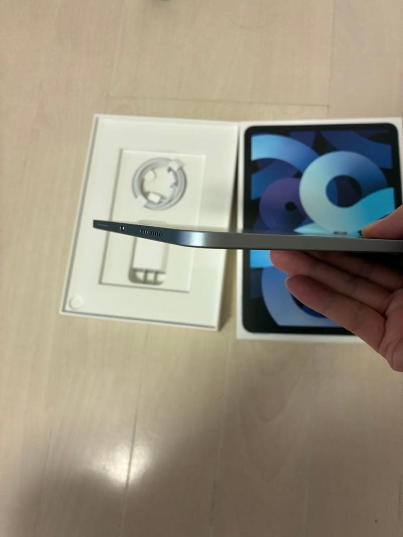 Apple iPad Air (第4世代) 本体　スカイブルー　64GB