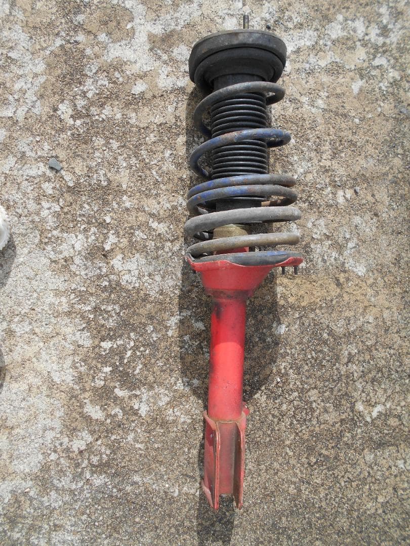 インプレッサ　ＧＤＢ　ストラット4本セット