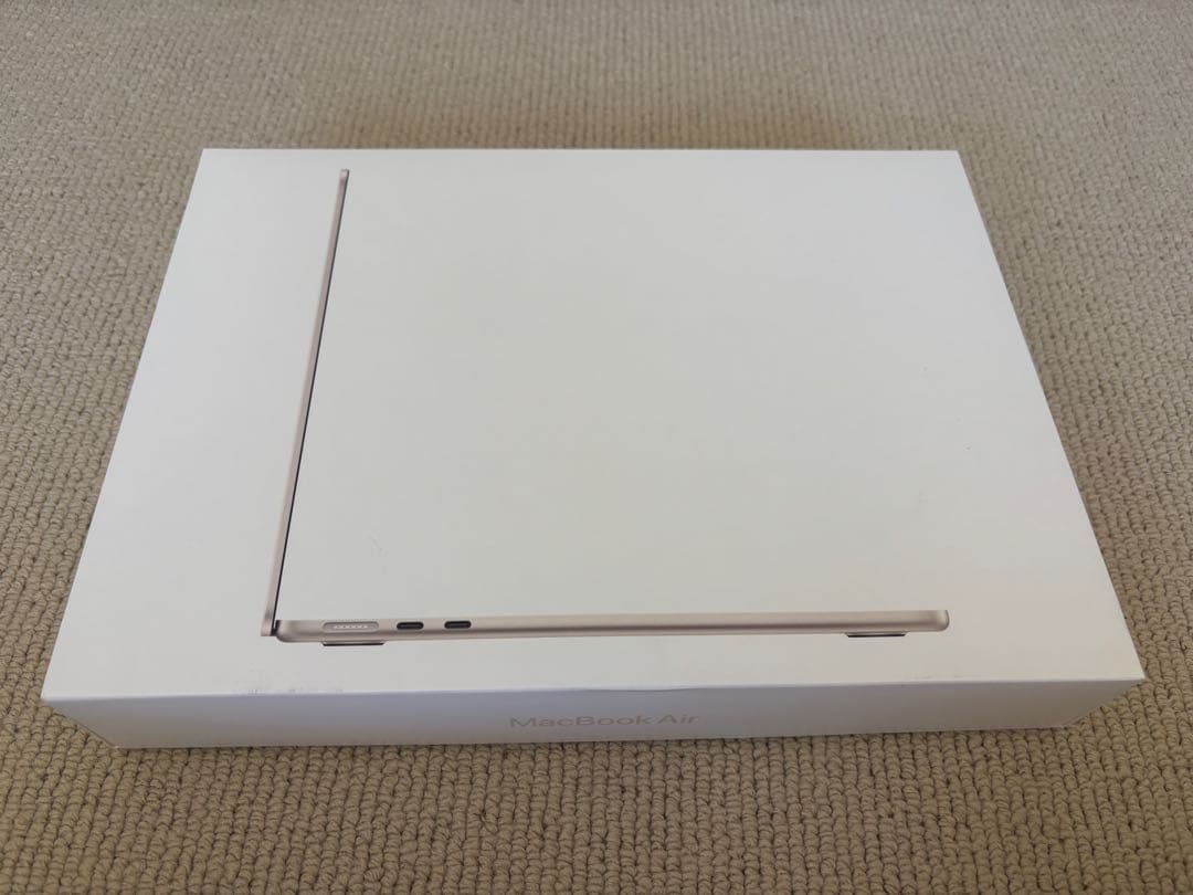 MacBook Air M2 8GM RAM 512GB SSD シルバー