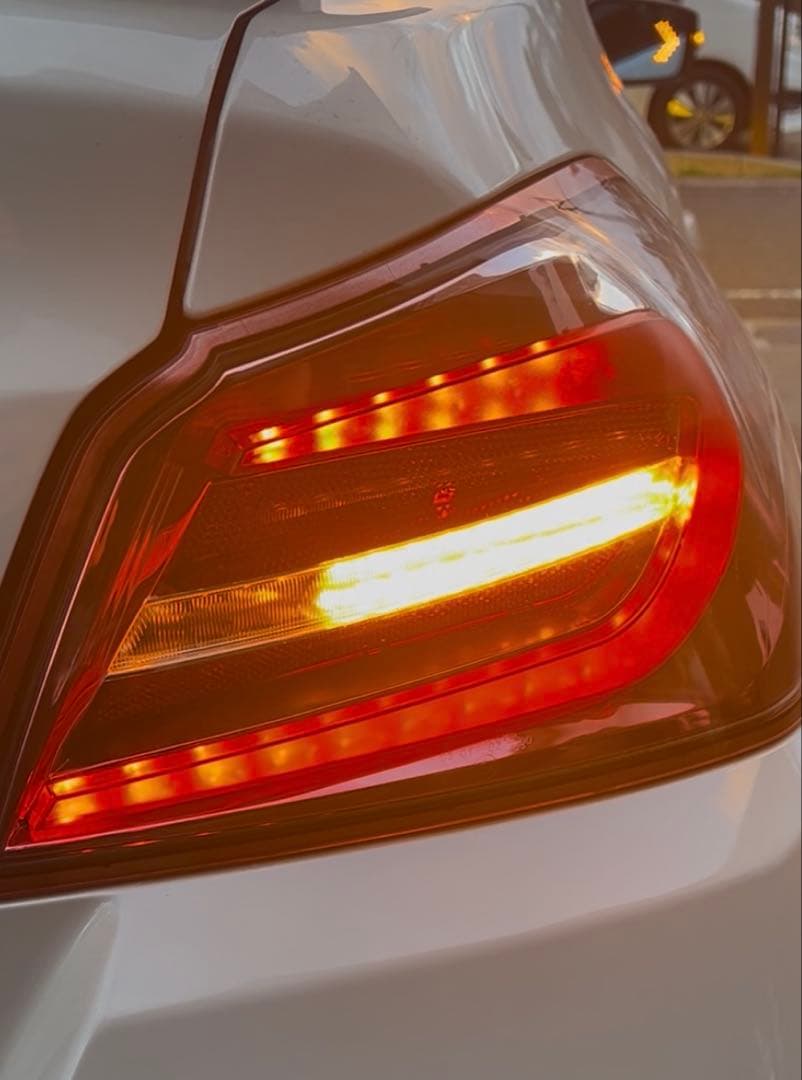 【ジャンク品】LIBERAL 隼 LEDテールランプ(vab/s4)