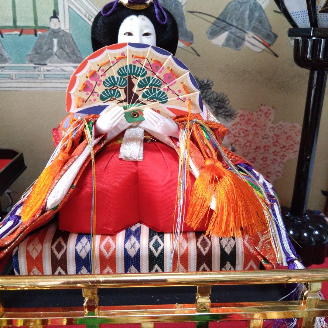伝統的なひな人形 　　50年以上前のものなので箱が少し傷んでます。