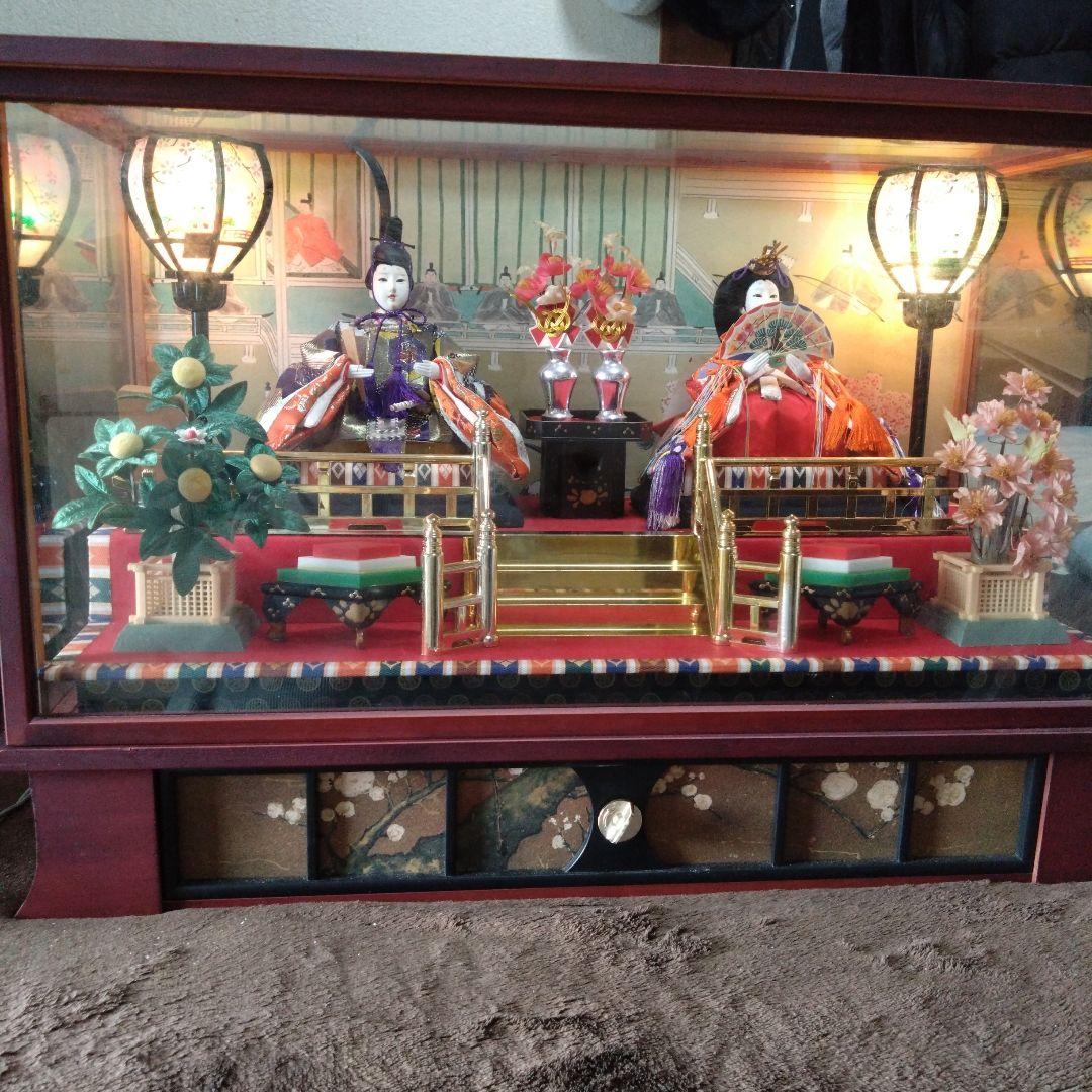 伝統的なひな人形 　　50年以上前のものなので箱が少し傷んでます。
