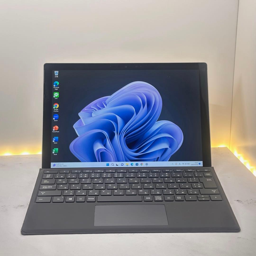 【美品】　Surface Pro7+ i3/8/128 Office