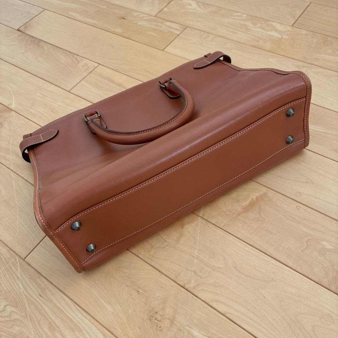 TUSTING レザー　バッグ