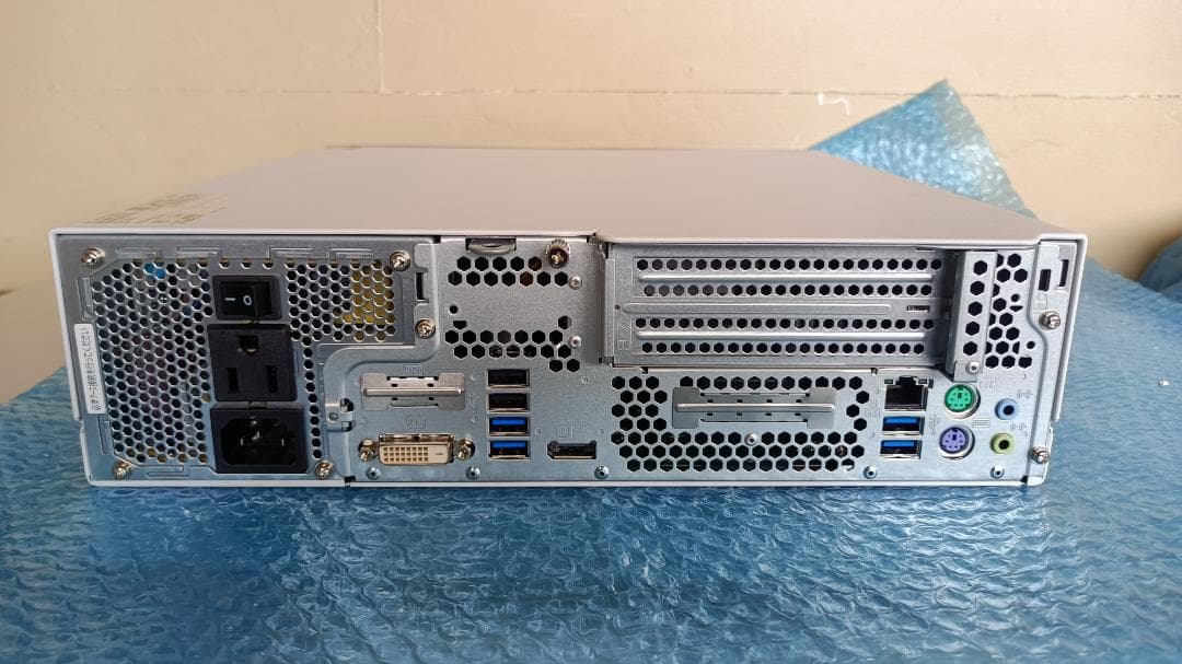 中古新品 富士通 ESPRIMO D587/S 六世代Core i5 DDR4