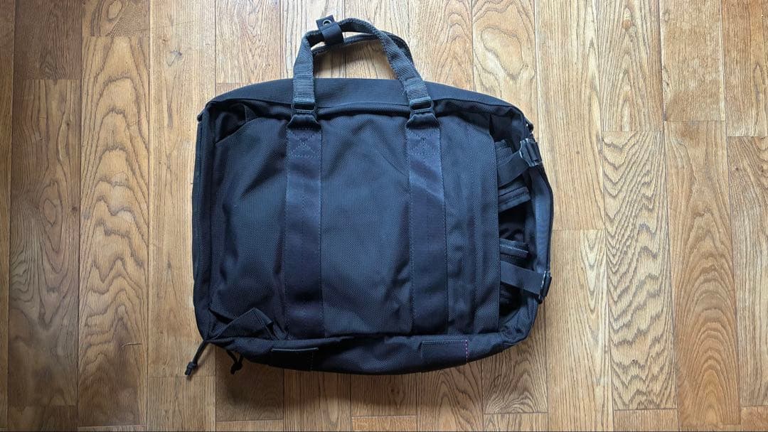 【モモ2017】ブラックビジネスバッグ 仕切り付き