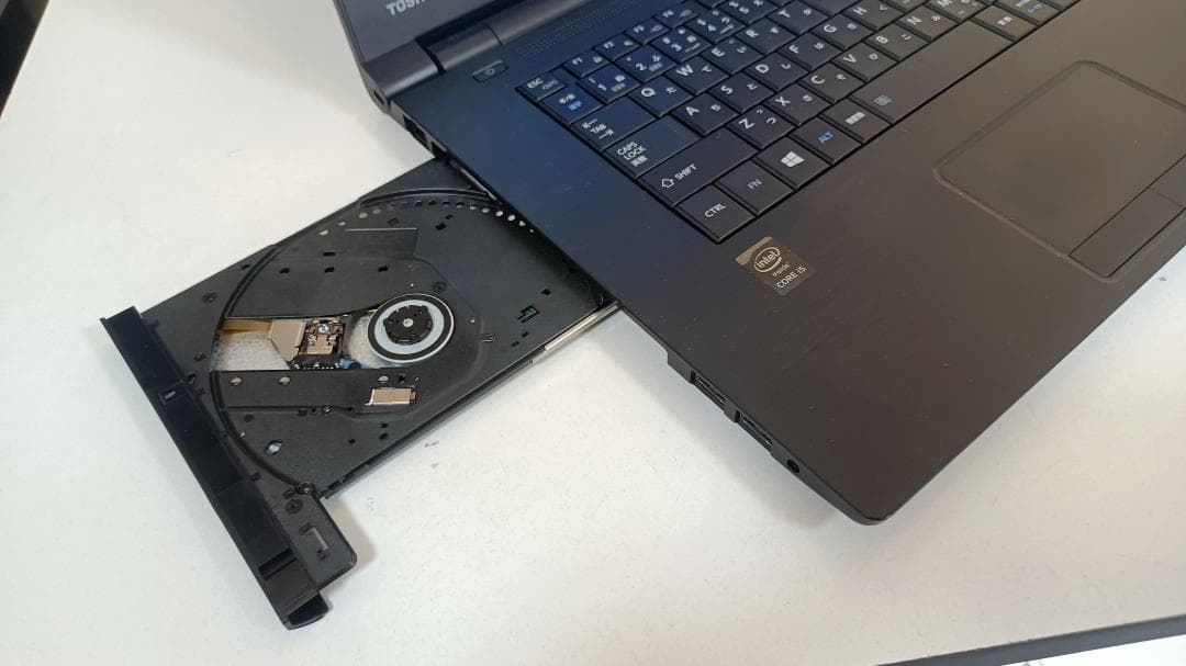 美品ノートパソコンTOSHIBA第五世代Core i5 SSD256Gメモリ8G