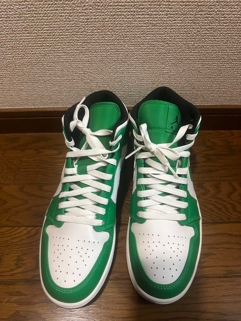 zmasaru627様•*•.¸♬︎NIKEAIR JORDAN 1 MID