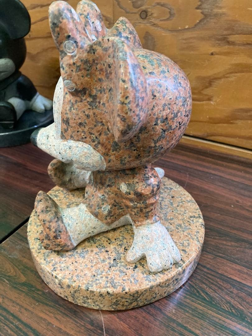 石像　ディズニー　ミニーマウス　御影石　オブジェ　置物　ミニーちゃん　ミッキー