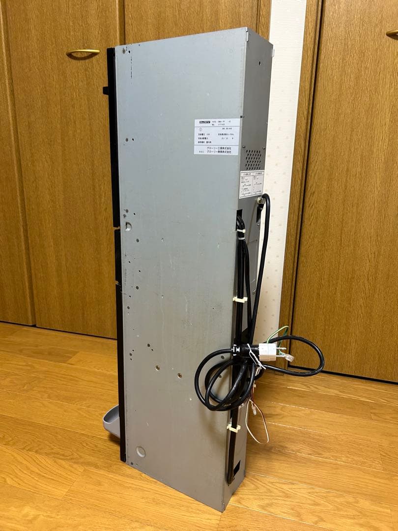 中古両替機・EMS-7+キャビネット付き1000円➡︎100円×10枚