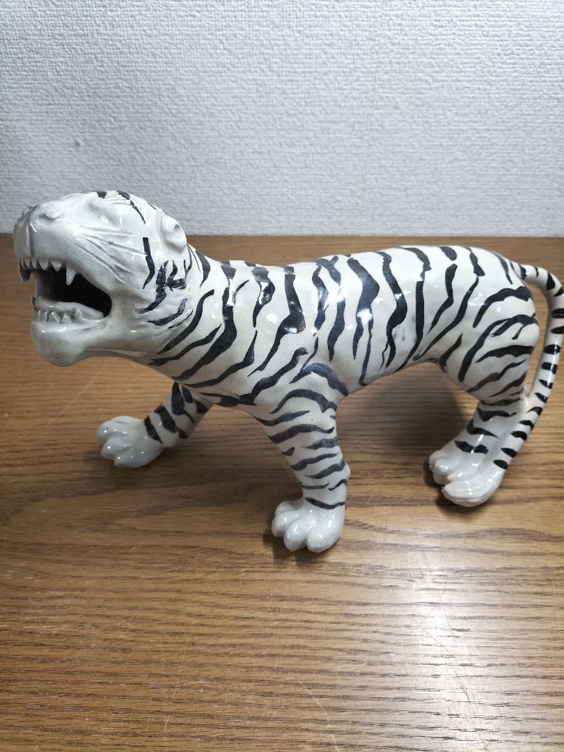 カッコいい　ホワイトタイガー　置物　最終値下げ