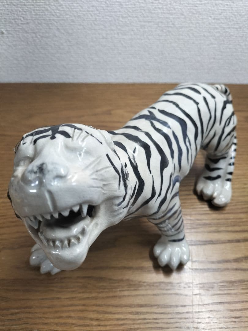 カッコいい　ホワイトタイガー　置物　最終値下げ