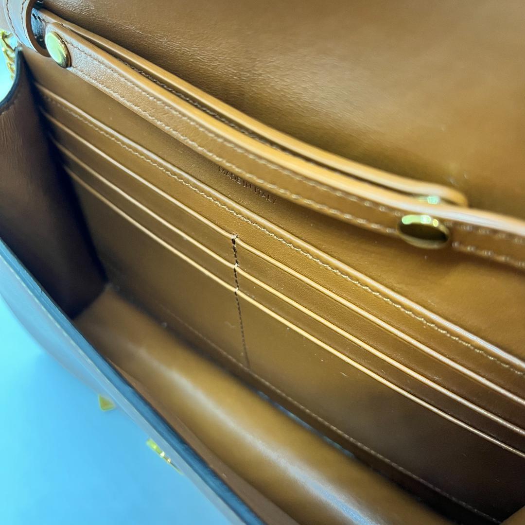 ✨極美品✨セリーヌ マーゴチェーンウォレット トリオンフ レザー ブラウン