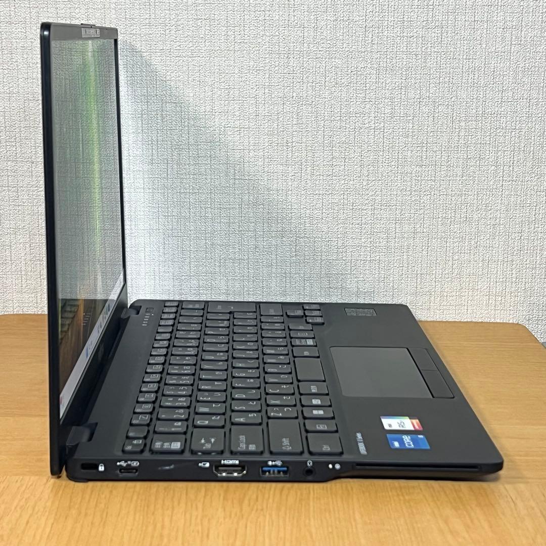 Fujitsu Lifebook U9312/J i5第12世代／オフィス付き