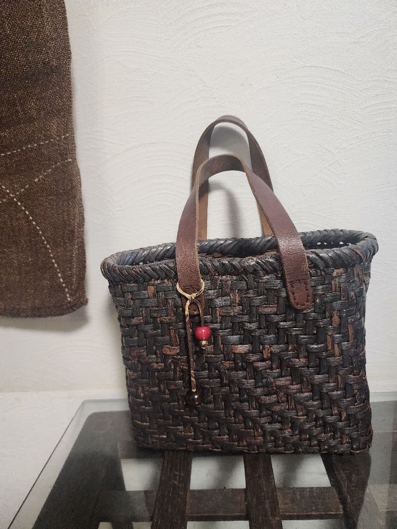 国産山葡萄　アンティークかごバッグ　手作り巾着付き　センソユニコ慈雨等