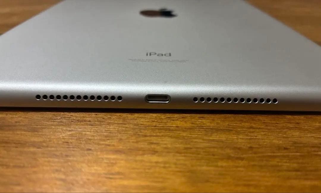 iPad 第9世代 64GB シルバー 本体 + スマートカバー