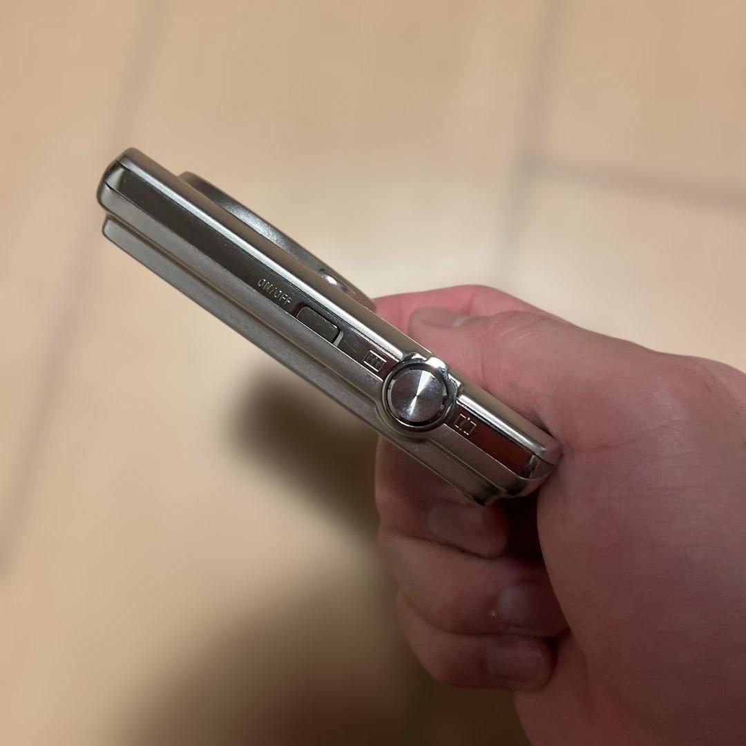 【美品】CASIO EXILIM EX-ZS10 シルバー