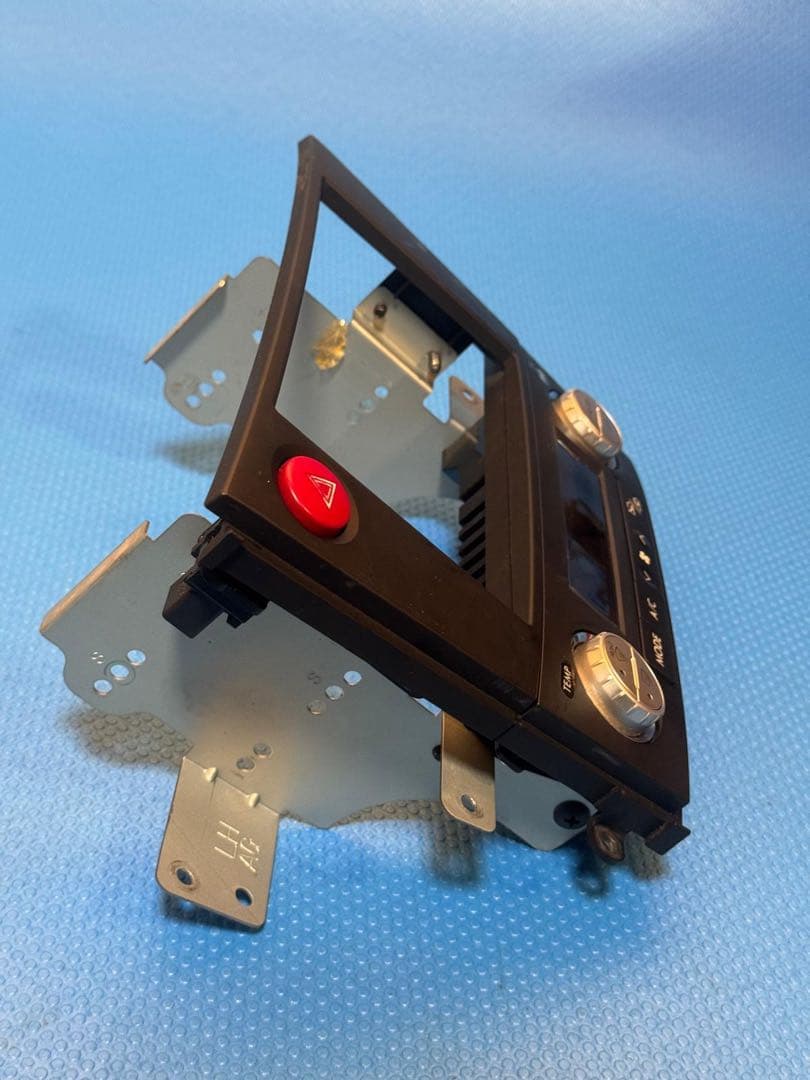 スバル　オーディオパネル ステー付 FH204DOP レガシィ