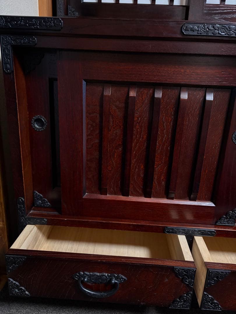 水屋箪笥 和箪笥 岩谷堂箪笥 桐箪笥 棚 引き戸 引き出し 日本製 国産家具