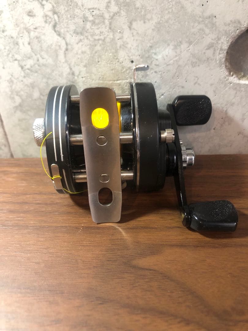 DAIWA ダイワ ミリオネア GS-1000 オールドベイトリール