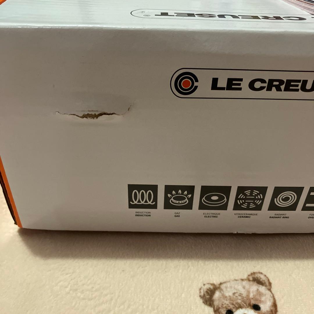 新品未使用＊ルクルーゼ／シグニチャーマルミット28cm オリーブブランチレリーフ