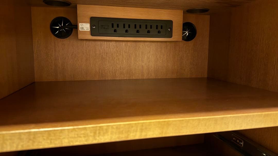 カリモク家具 木製 ガラスキャビネット