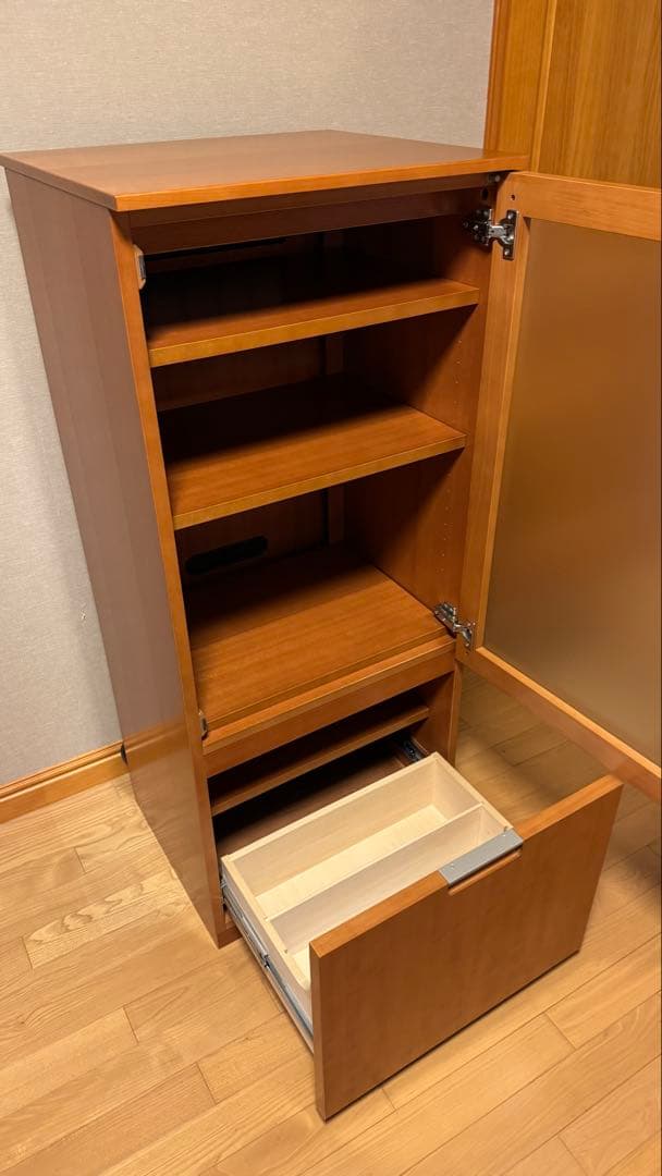 カリモク家具 木製 ガラスキャビネット