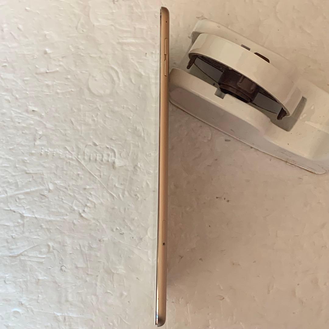 ジャンク Apple iPad mini4 128GB docomo