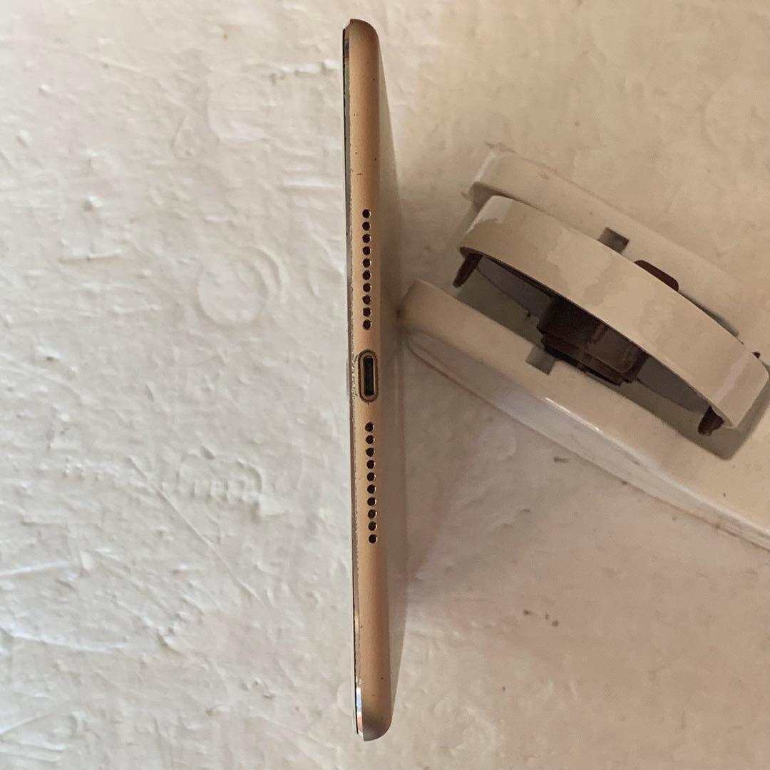 ジャンク Apple iPad mini4 128GB docomo