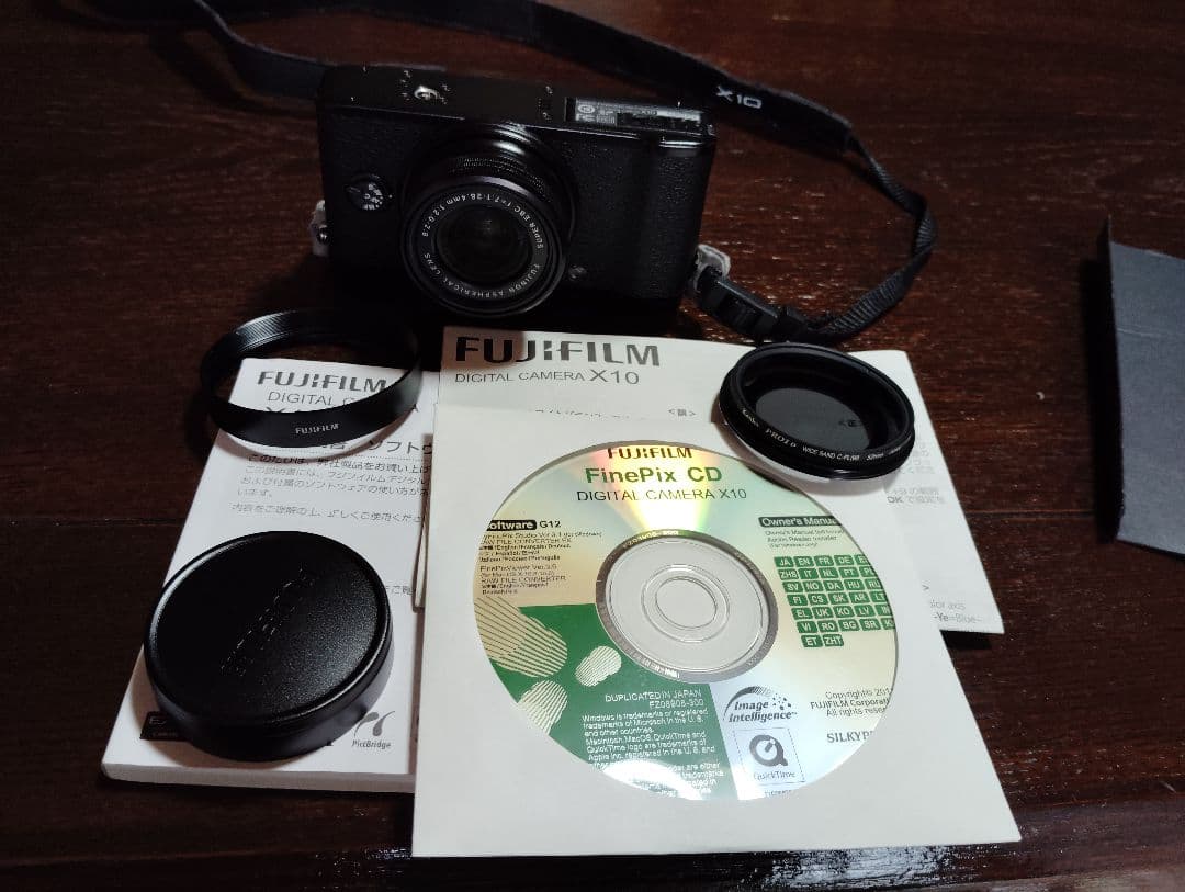 FUJIFILM　Ｘ10　高級コンパクトデジカメ　ＭＡＤＥＩＮ ＪＡＰＡＮ
