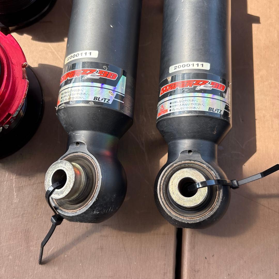トヨタ　ノア　ヴォクシー　80系　BLITZ DAMPER ZZ-R 車高調