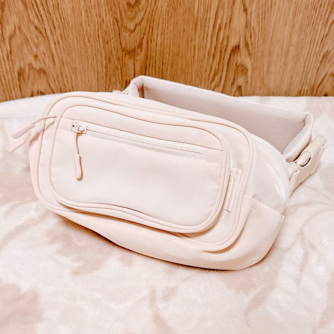 【極美品】抱っことバッグの一体型◎利便性抜群♡POMULUヒップシート