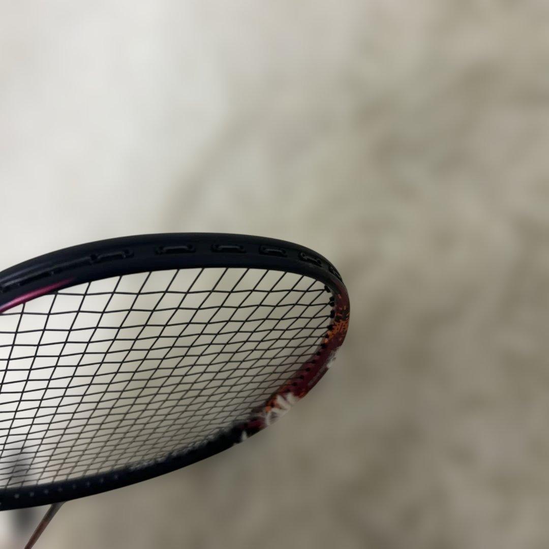 【極美品】ヨネックス　バドミントンラケット ナノフレア700