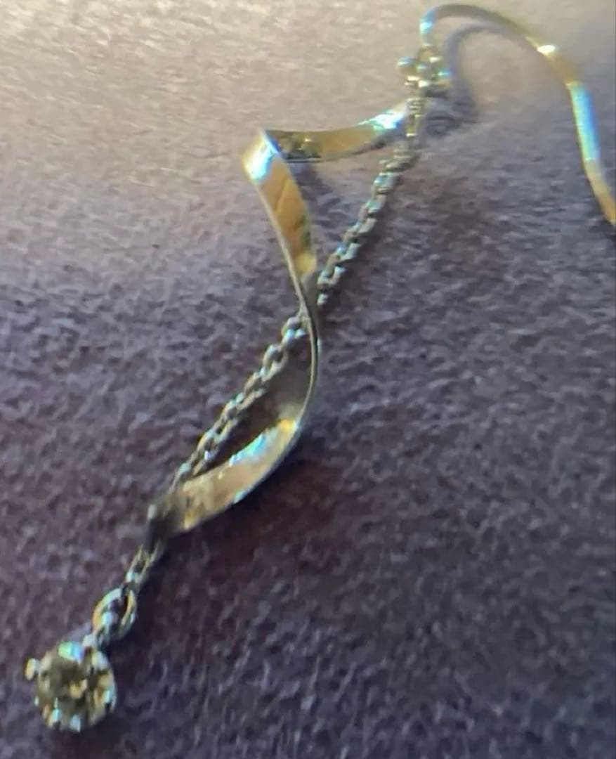 Pt900 ダイヤモンド ウェーブピアス 片耳 箱付き