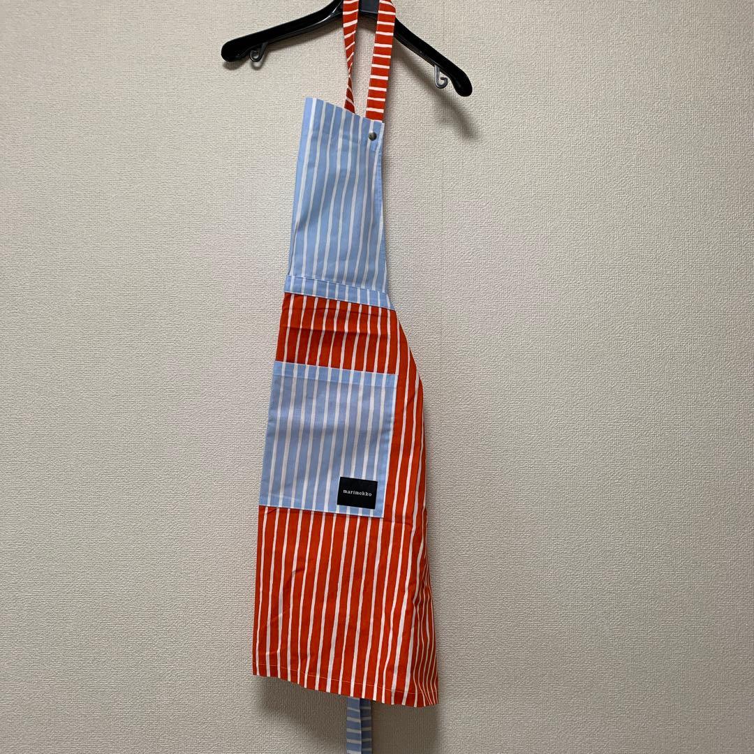 marimekko ストライプエプロン 新品　フリーサイズ　箱入り　未使用