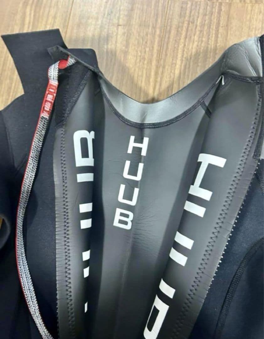 トライアスロン　HUUB ウェットスーツ　サイズMT