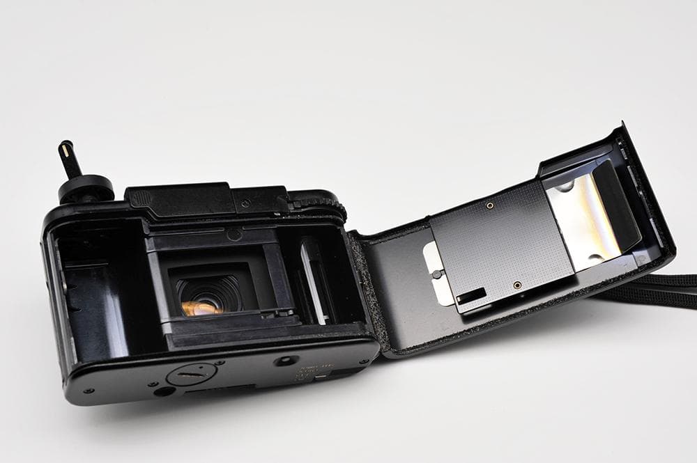 オリンパス OLYMPUS XA +ストロボA16（中古）