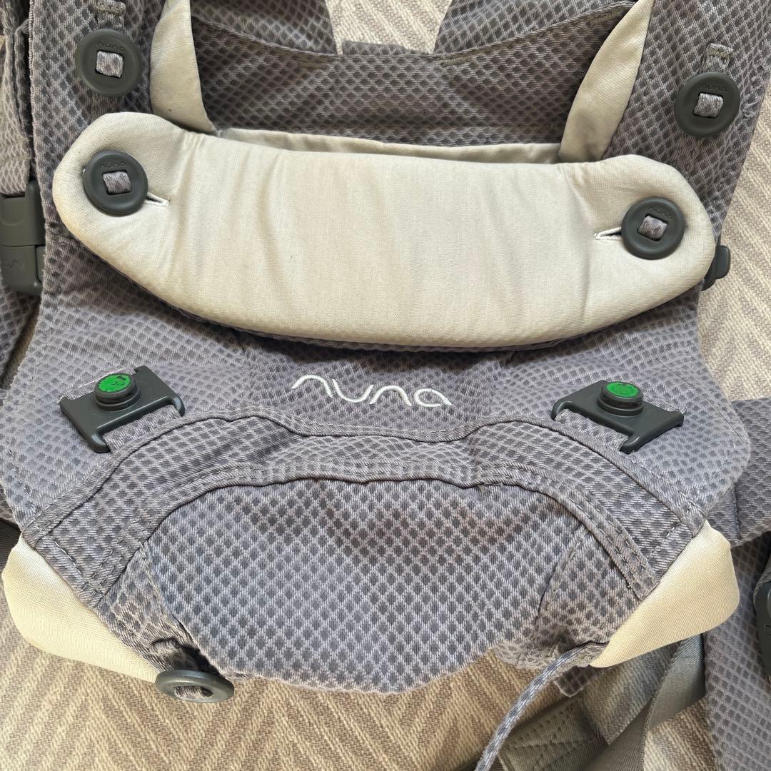 nuna 抱っこ紐　グレー　メッシュ　軽量