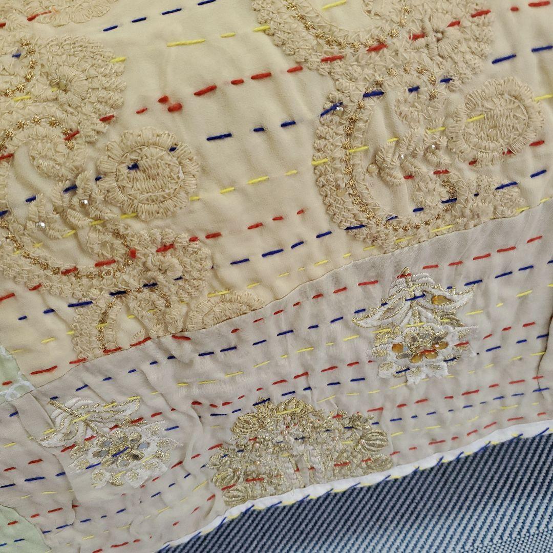 パッチワーク刺繍マルチカバー　ラリーキルト　シングルベッドf