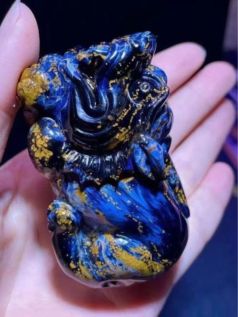 ⭐︎【天然】ブルーピーターサイト キャッツアイ効果強 置物70x 38x38mm