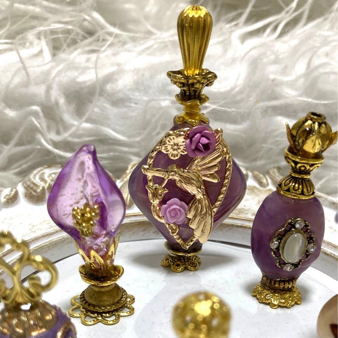 ★ ミニチュア　ビーズ　香水瓶　★ カスタムアイシードール　パープル