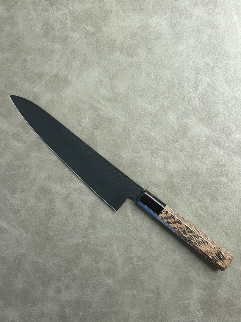 仙助 牛刀 包丁 VG10 鎚目フッ素加工 210mm ウエンジ柄