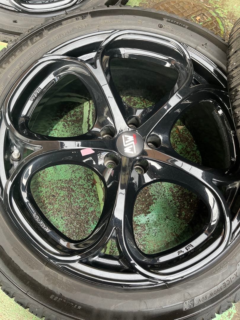 アルファロメオ　スタッドレス