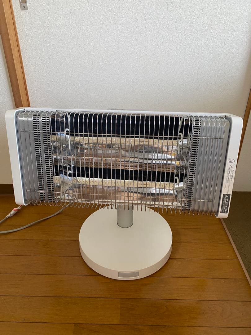 DAIKIN セラムヒート 暖房器具 遠赤外線ERFT11ZS-W 2021年