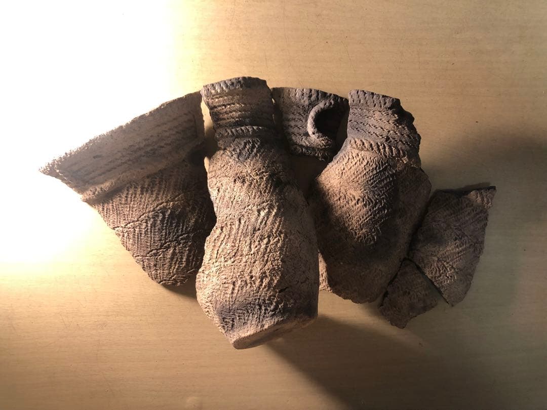 「縄文土器の欠片 No.535」です。