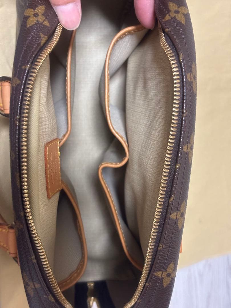 LOUIS VUITTON モノグラム トゥルーヴィル　ハンドバッグ