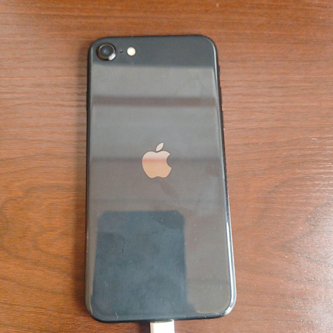 Apple iPhone SE2 ブラック 本体2