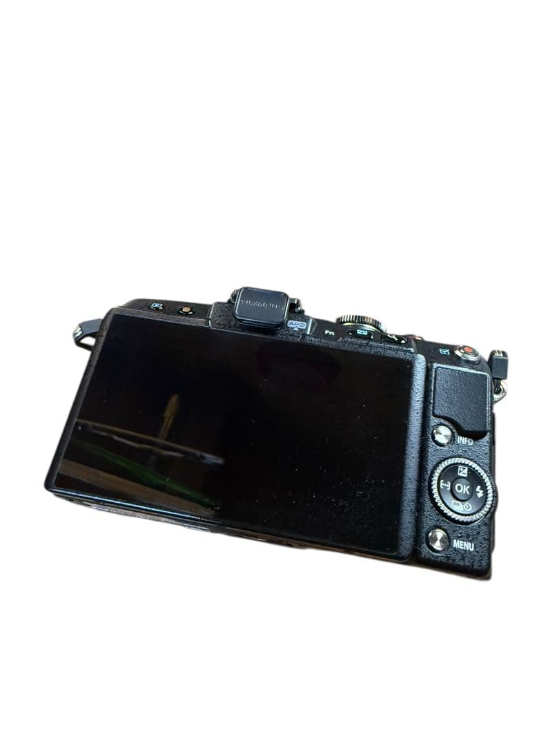 OLYMPUS PEN Lite E-PL6ミラーレス一眼カメラ