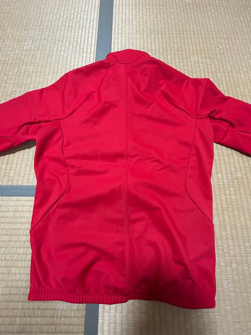 【半額以下です】デサント DESCENTE ジャケット　スキー ミドルウェア