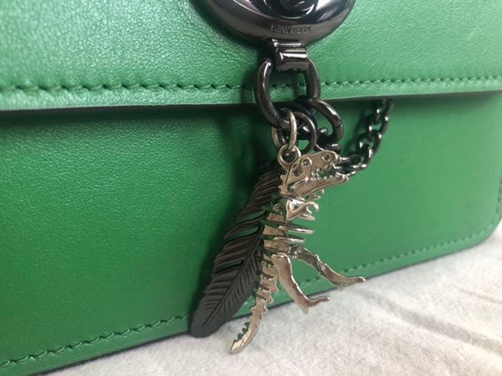 【美品】コーチ バワリー クロスボディ リファインド カーフ レザー チャーム